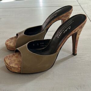 Donald Pliner Heels Size 8